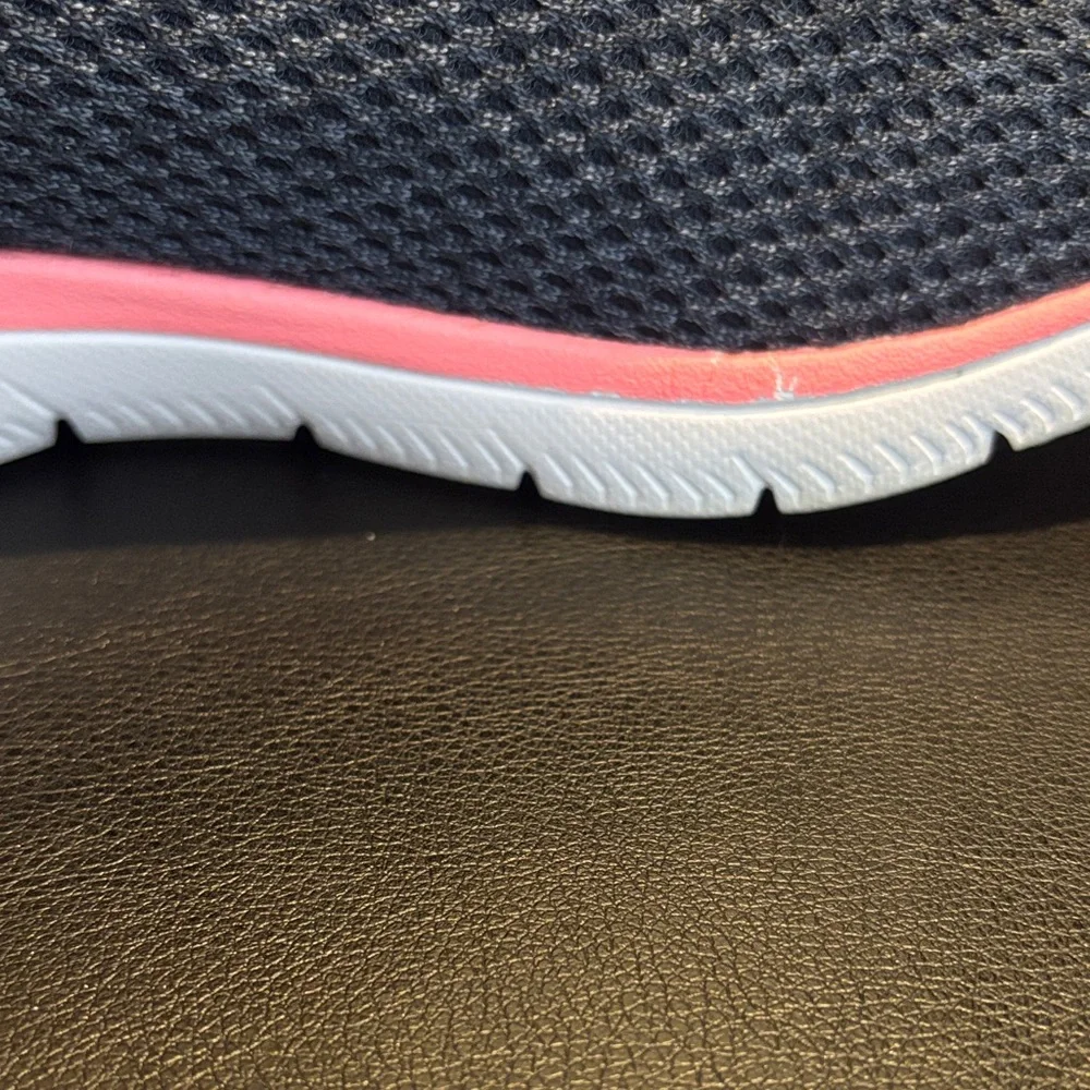 Skechers Summits Women's Navy and Pink Sneakers - Picture 9 of 9